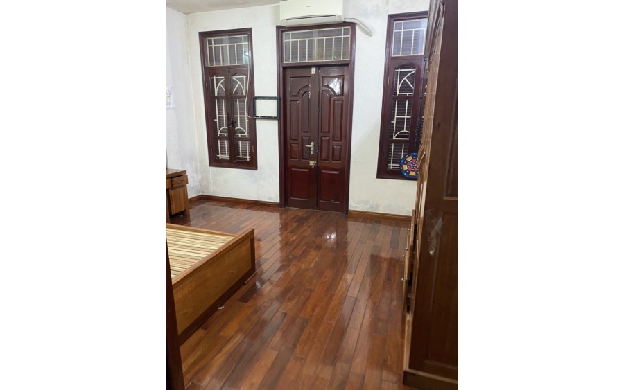 Cho thuê nhà ngõ ô tô phố Phan Văn Trường làm kinh doanh spa, online ,văn phòng kết hợp ở lại.